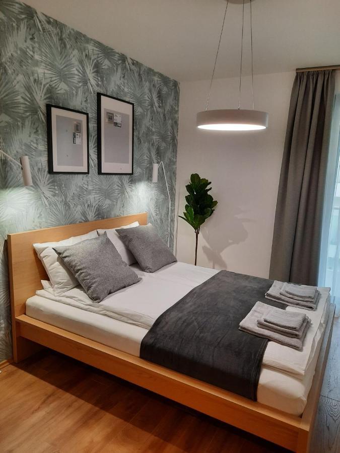 Bpr Space Grey Home With Balcony 부다페스트 외부 사진